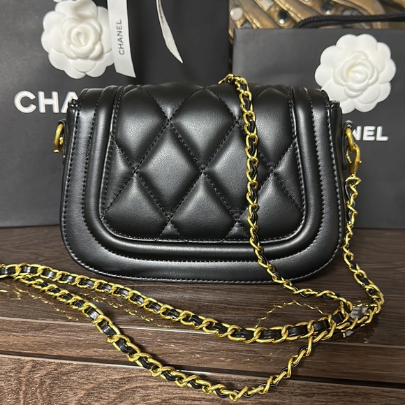 Vintage Chanel CC Mini Bag - Picture 9 of 17